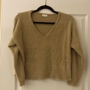 Debut extra fuzzy and SOFT long sleeve sweater.